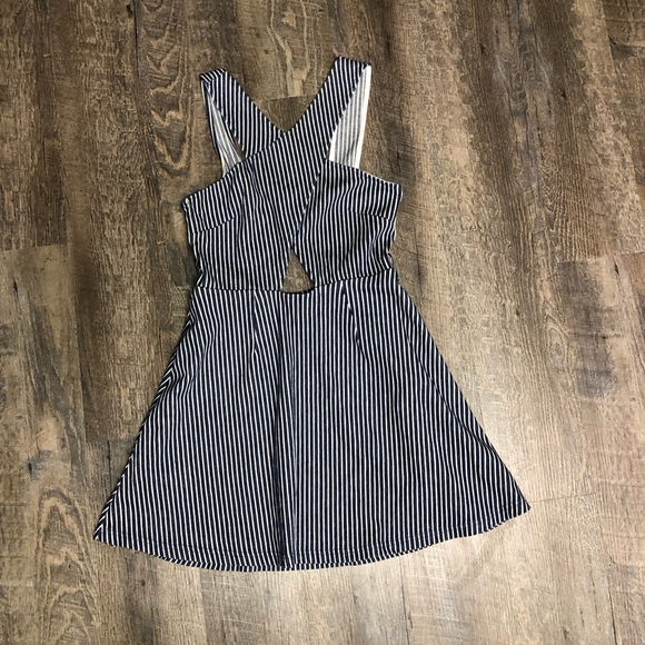Topshop Dresses & Skirts - TopShop striped fit and flare dress